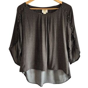 Maeve Anthropologie dotted print flowy button sleeve top XS excellent condition